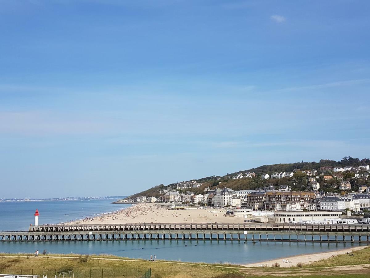 Appartement De Charme Vue Mer Deauville Eksteriør billede